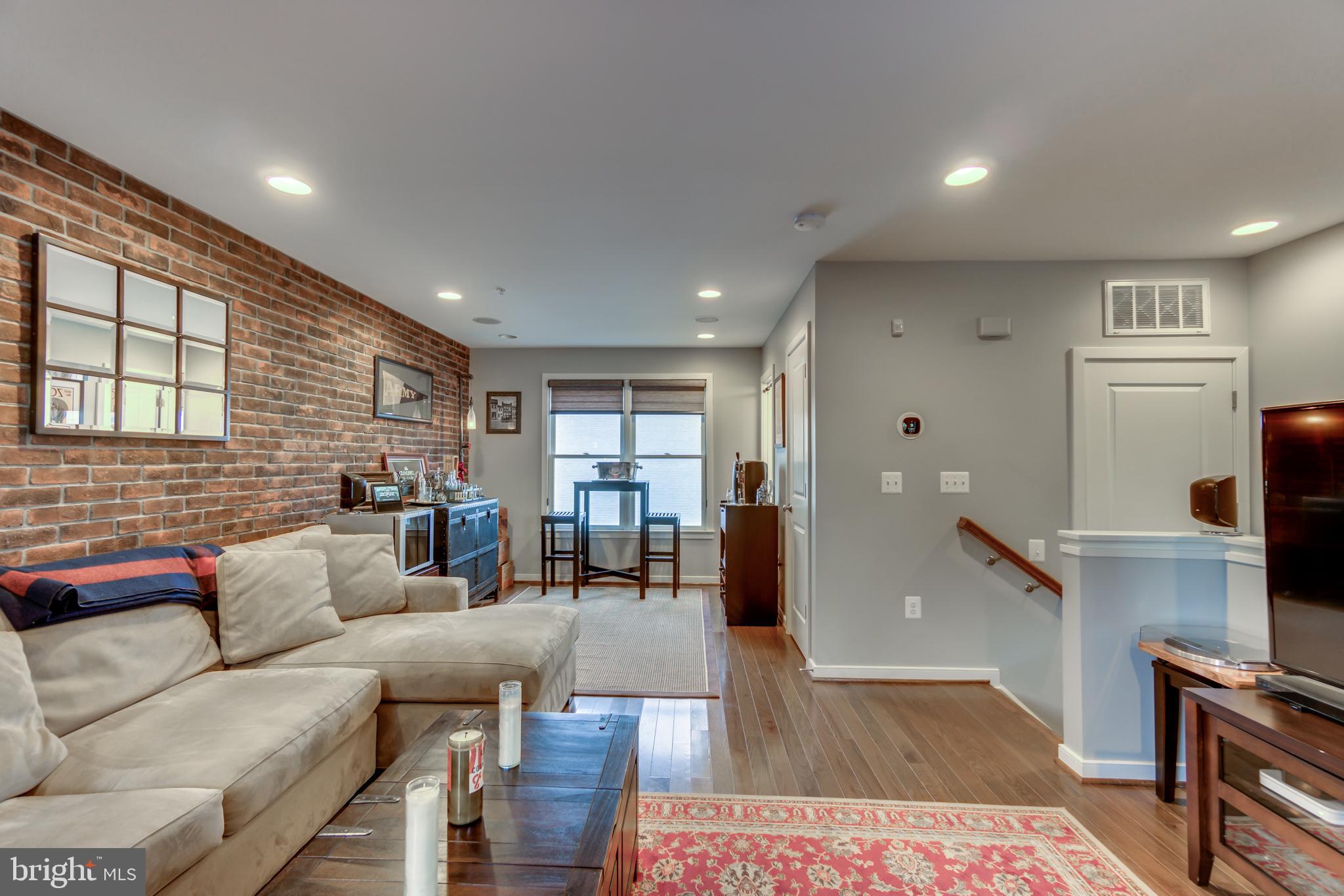 826 First Street Alexandria, VA 22314 - Photo 18 of 29 Upper Level