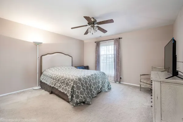 $285,000 | 2950 Northampton Drive, Unit B2, Rolling Meadows, IL 60008