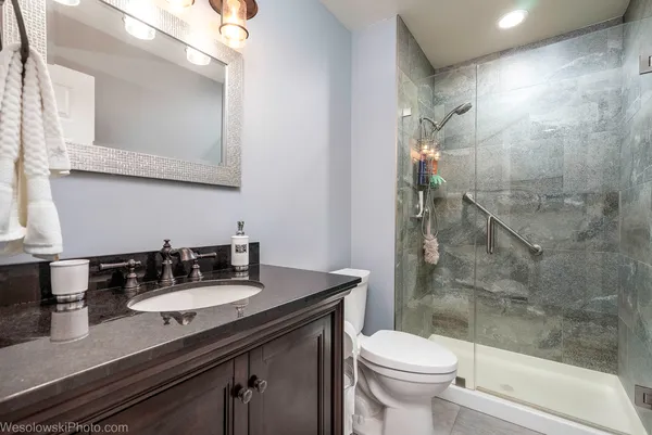 $285,000 | 2950 Northampton Drive, Unit B2, Rolling Meadows, IL 60008