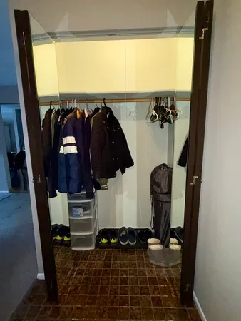 $285,000 | 2950 Northampton Drive, Unit B2, Rolling Meadows, IL 60008