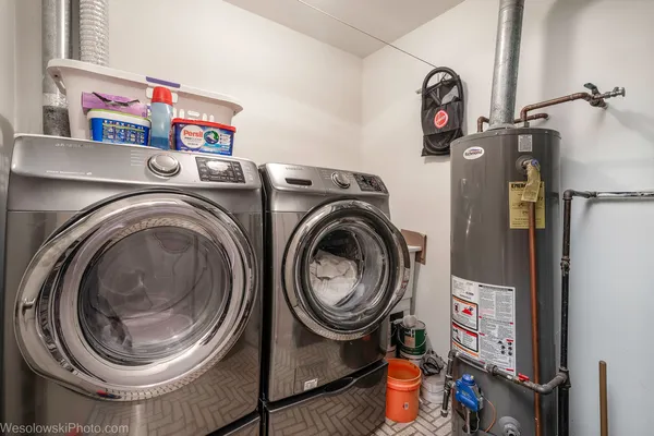 $285,000 | 2950 Northampton Drive, Unit B2, Rolling Meadows, IL 60008