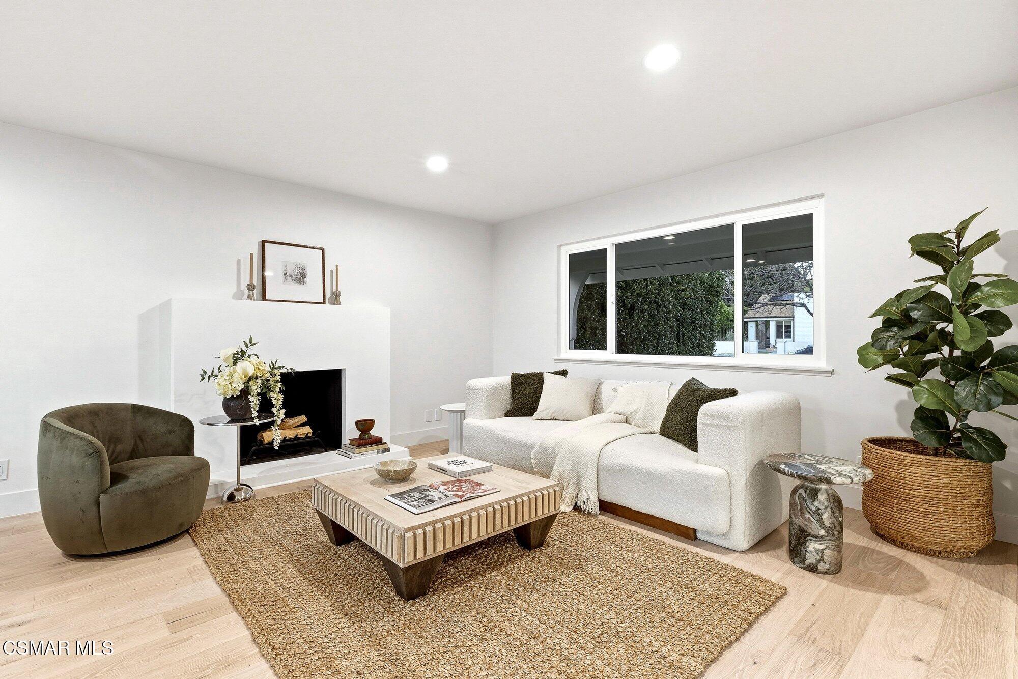 5525 Parkmor Road Calabasas, CA 91302 - Photo 7 of 24 025_cjp_1239_4000_print_135