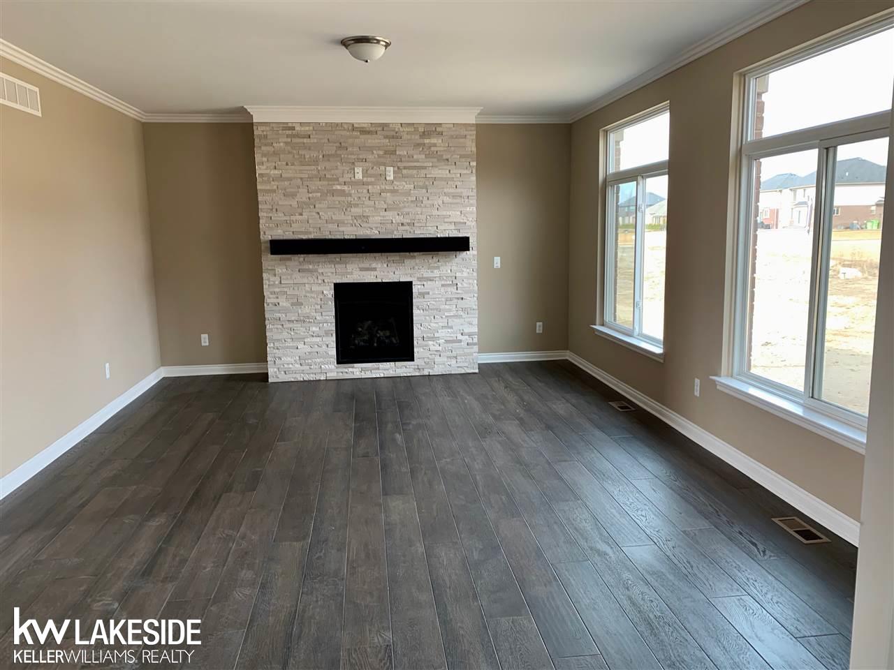 21965 Rustic Drive Macomb, MI 48044 - Photo 4 of 23 Greatroom