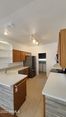 $2,200 | 17606 North 17th Place, Unit 1033, Phoenix, AZ 85022