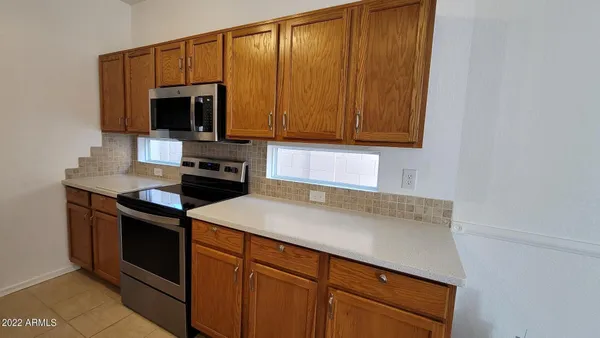 $2,200 | 17606 North 17th Place, Unit 1033, Phoenix, AZ 85022
