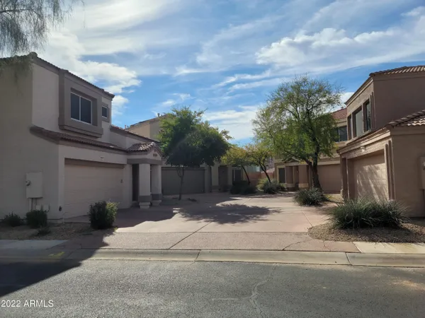 $2,200 | 17606 North 17th Place, Unit 1033, Phoenix, AZ 85022