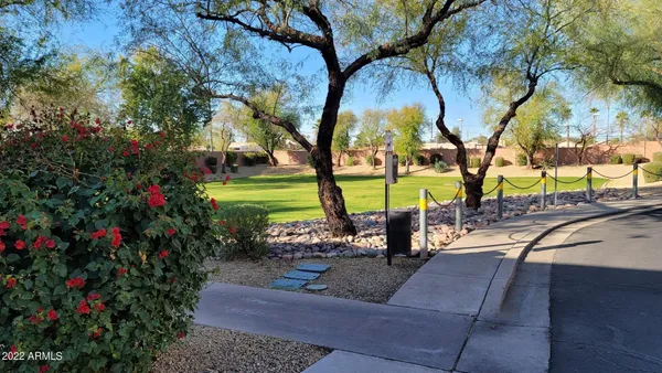 $2,200 | 17606 North 17th Place, Unit 1033, Phoenix, AZ 85022
