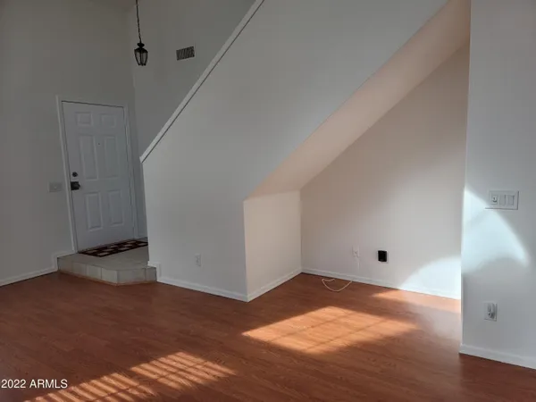 $2,200 | 17606 North 17th Place, Unit 1033, Phoenix, AZ 85022