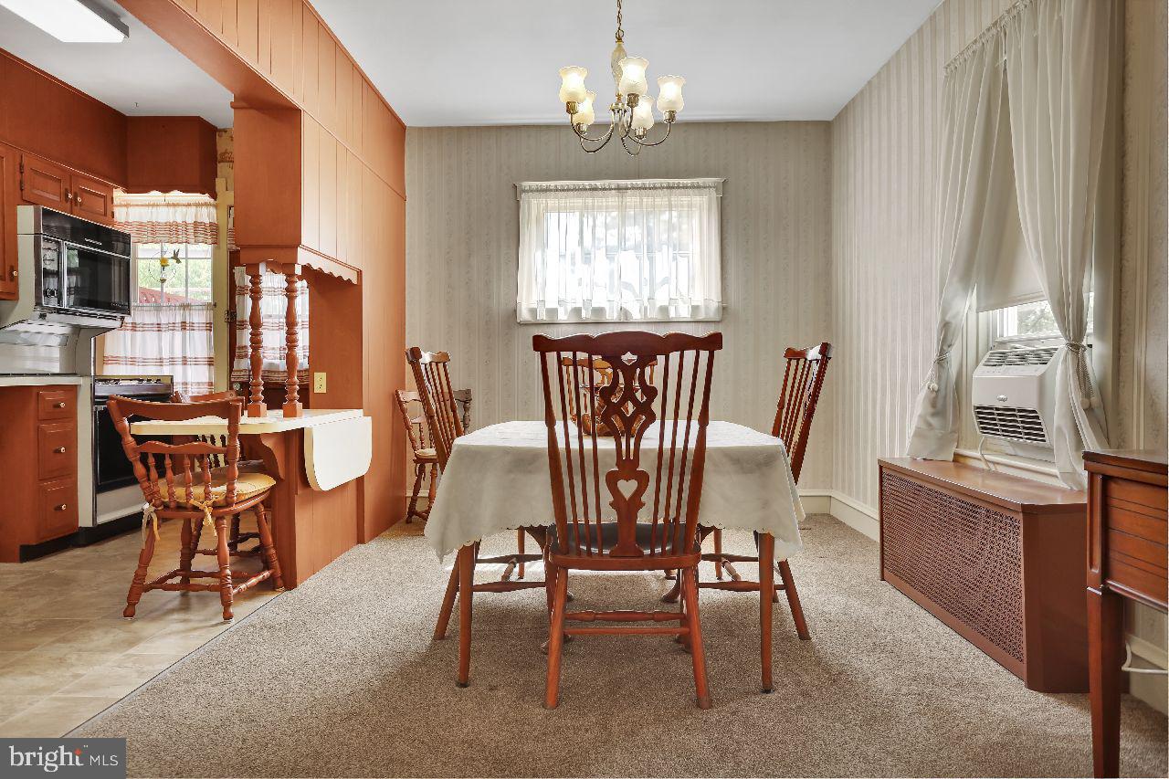 511 Friedensburg Road Reading, PA 19606 - Photo 6 of 29 Dining Area