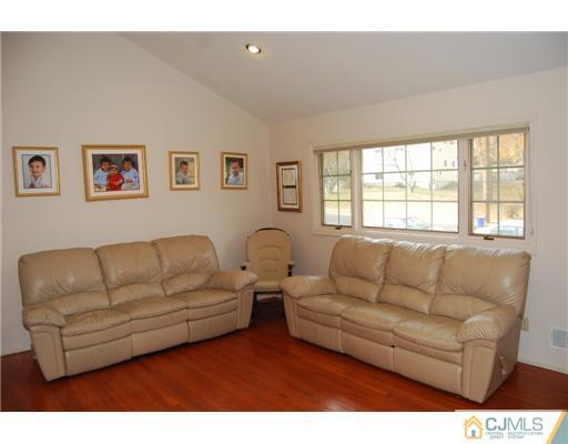5 Homer Road Old Bridge, NJ 08879 - Photo 7 of 10 Gallery Image 7