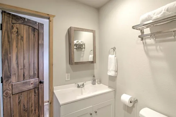 $1,200 | 179 Oak Street, Nocona, TX 76255