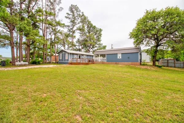 $1,200 | 179 Oak Street, Nocona, TX 76255