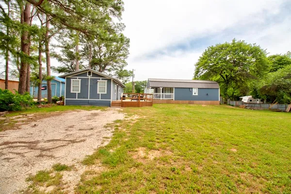 $1,200 | 179 Oak Street, Nocona, TX 76255