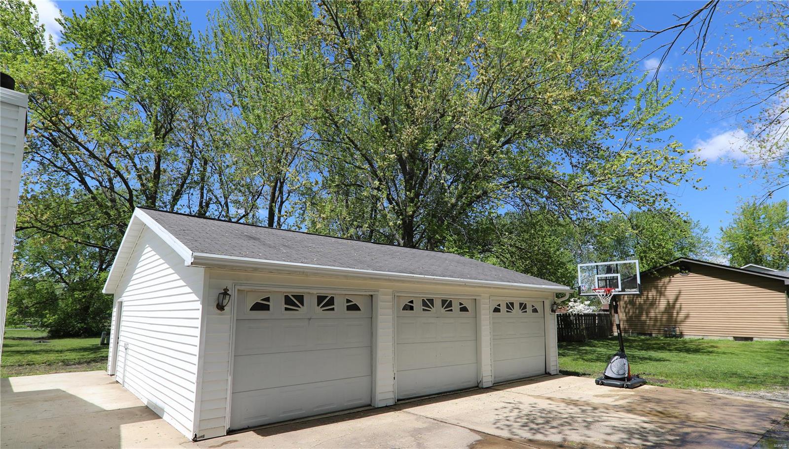 452 Tamarach Drive Edwardsville, IL 62025 - Photo 2 of 23 Gallery Image 2