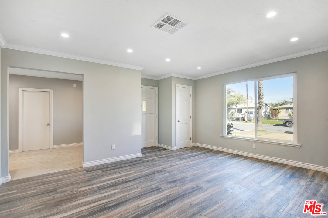 6646 Brampton Avenue Rialto, CA 92376 - Photo 5 of 13 Gallery Image 5