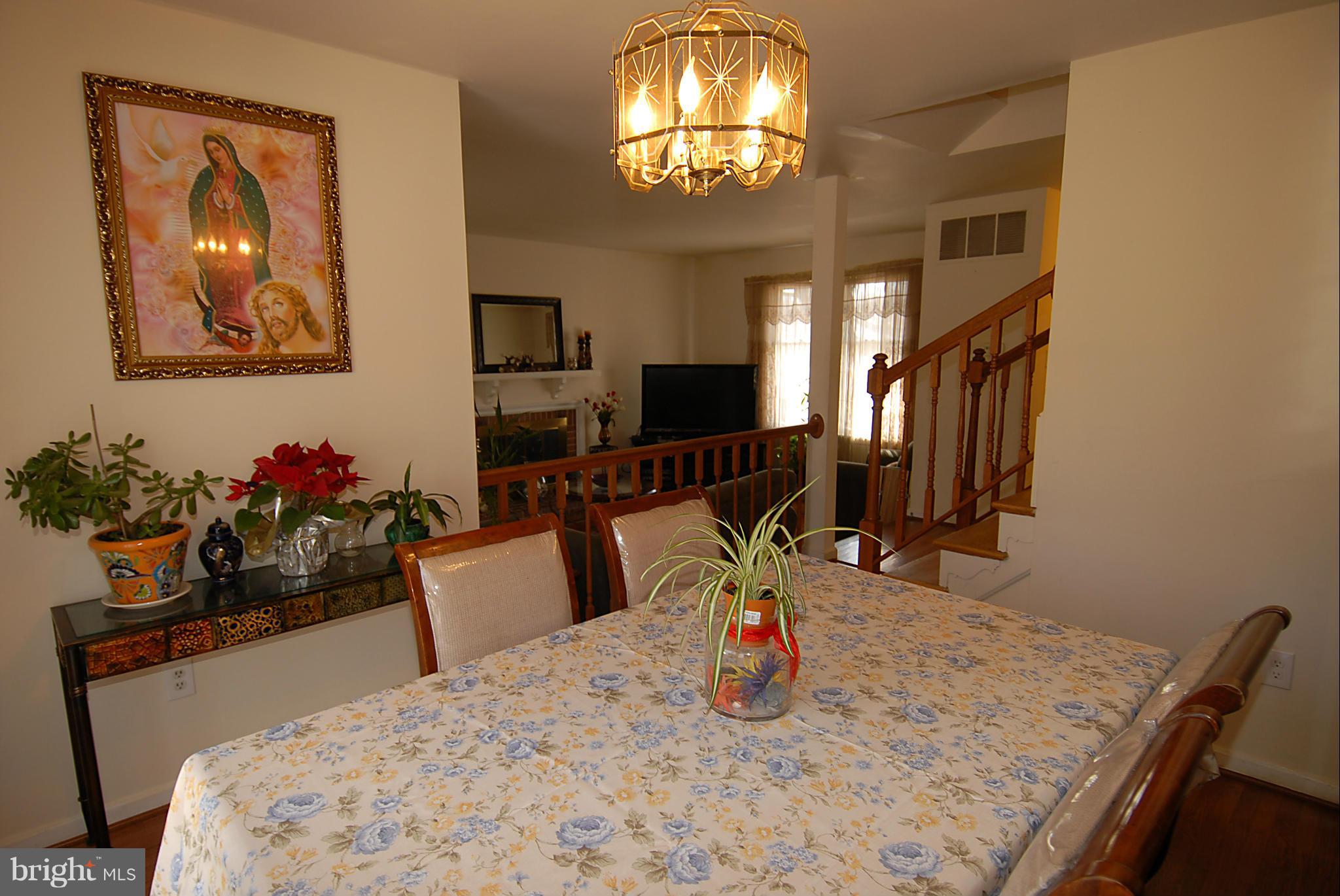 12911 Sturbridge Road Woodbridge, VA 22192 - Photo 8 of 30 Dining Room