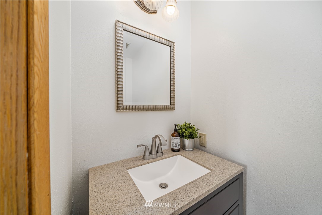 18003 Rhodes Lake Road East Bonney Lake, WA 98391 - Photo 15 of 40