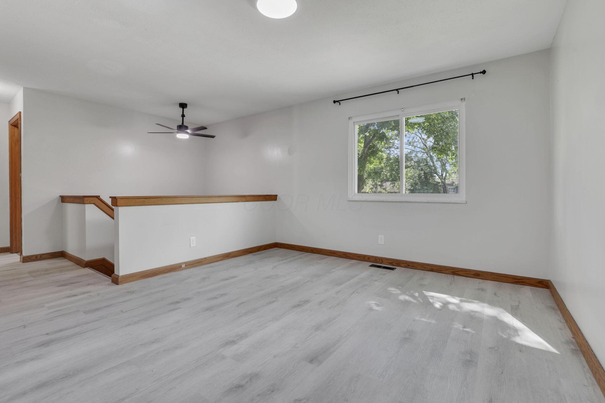 1588 Fall Brook Road Columbus, OH 43223 - Photo 10 of 54