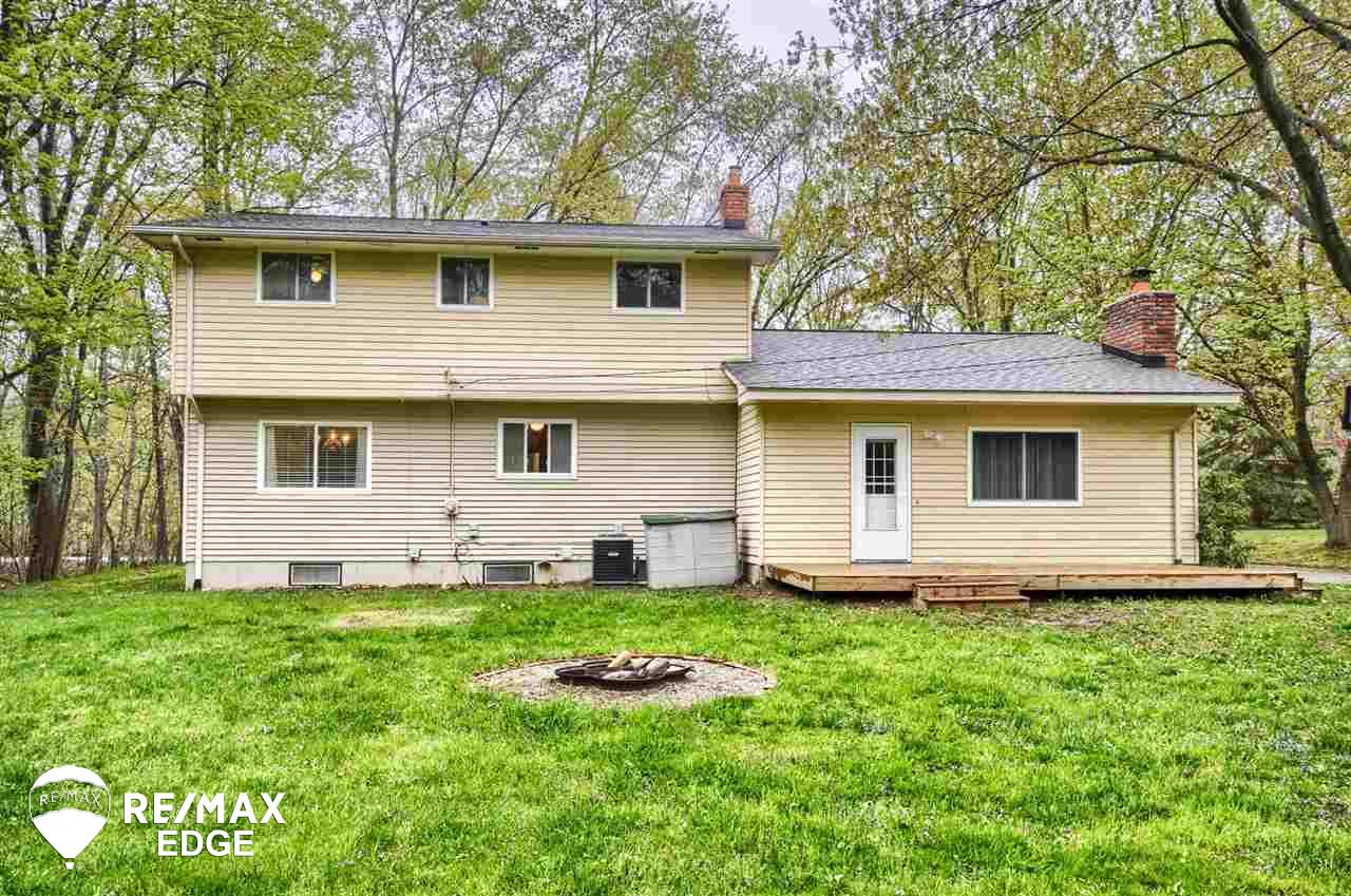 8297 Reese Road Clarkston, MI 48348 - Photo 3 of 42 50041009-2.JPG
