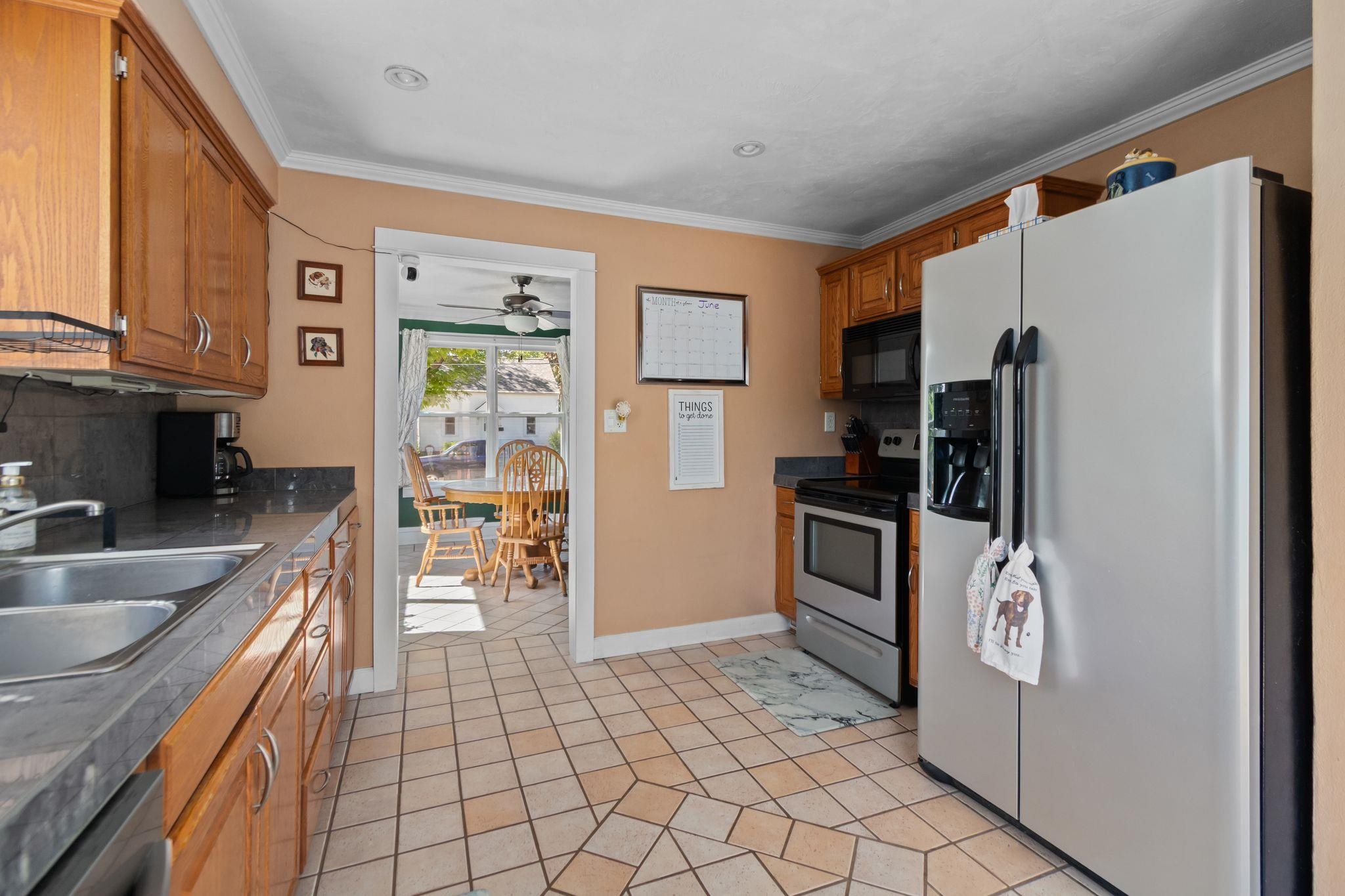 834 West Grant Street Appleton, WI 54914 - Photo 10 of 49