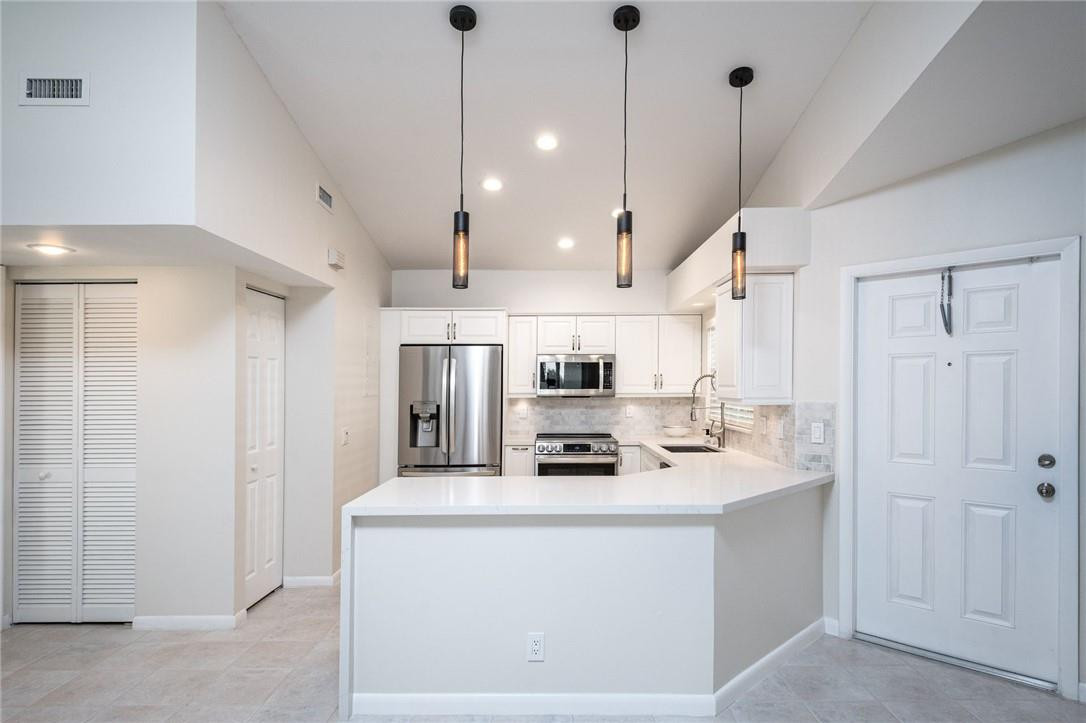 1346 Garden Road Weston, FL 33326 - Photo 3 of 31 Photo 3