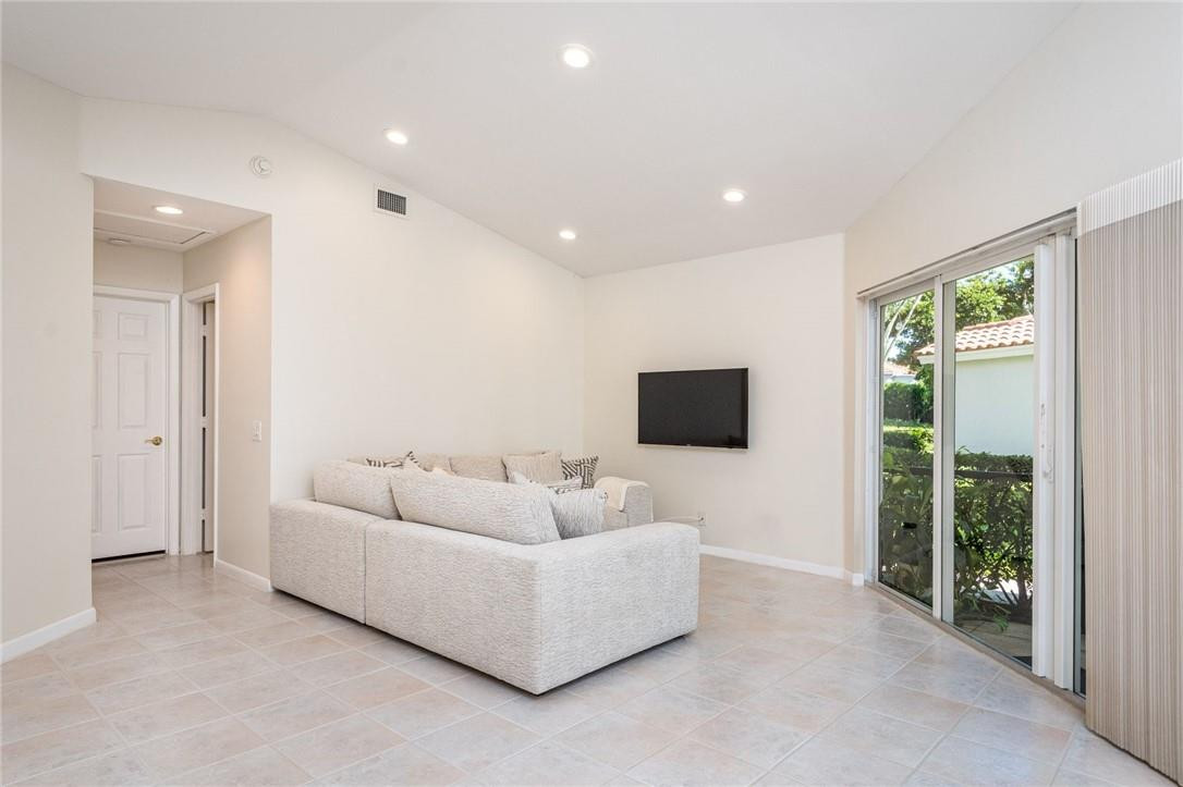 1346 Garden Road Weston, FL 33326 - Photo 5 of 31 Photo 5