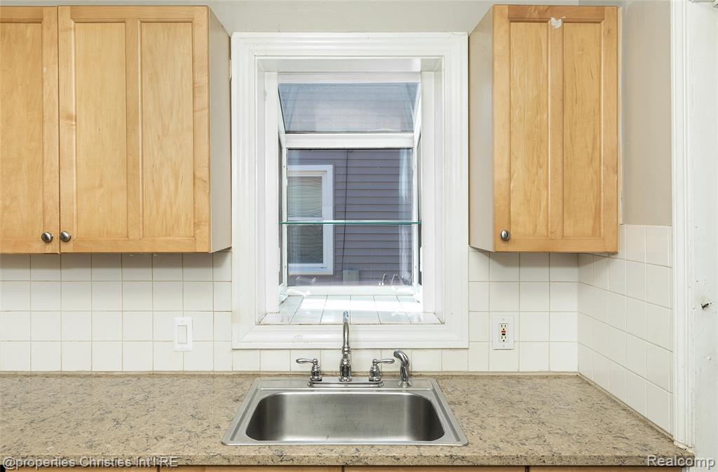 1451 East 14 Mile Road Birmingham, MI 48009 - Photo 9 of 27 Gallery Image 9