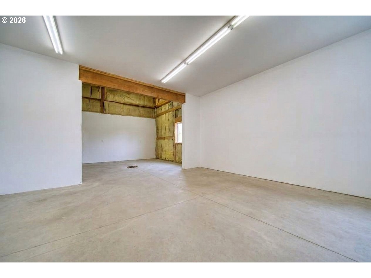 52320 Southwest Taylor Street Scappoose, OR 97056 - Photo 43 of 48 a view of an empty room
