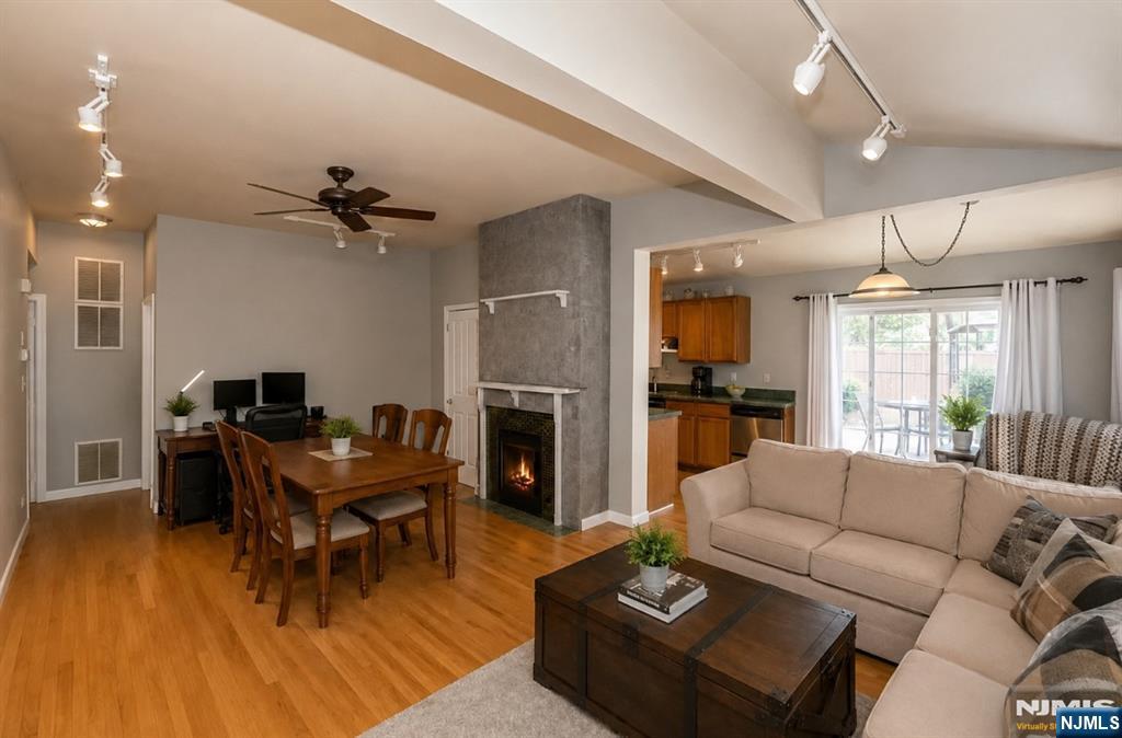 21-23 Fitzherbert Street Bloomfield, NJ 07003 - Photo 3 of 25