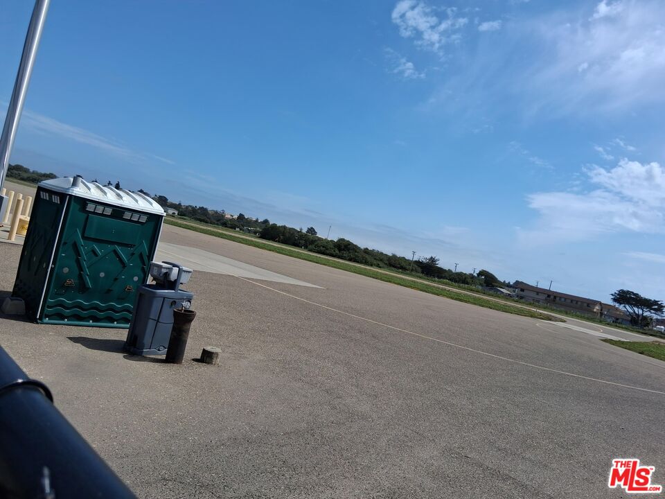 370 Pier Avenue Oceano, CA 93445 - Photo 8 of 9 a view of a basket ball ground