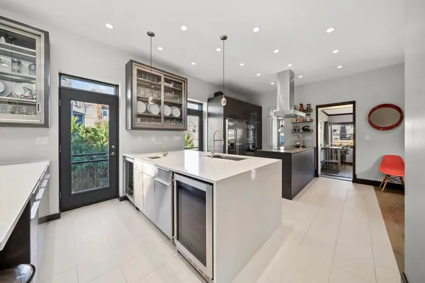 $979,000 | 1529 North Harding Avenue, Chicago, IL 60651