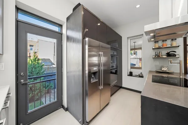 $979,000 | 1529 North Harding Avenue, Chicago, IL 60651