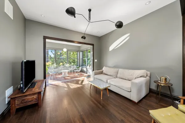 $979,000 | 1529 North Harding Avenue, Chicago, IL 60651