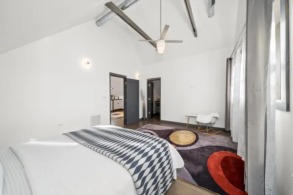 $979,000 | 1529 North Harding Avenue, Chicago, IL 60651