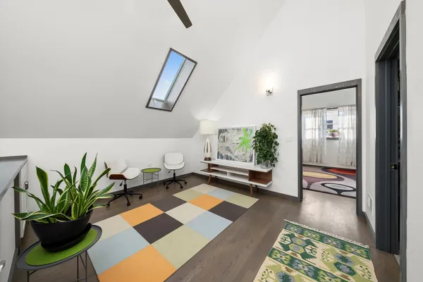 $979,000 | 1529 North Harding Avenue, Chicago, IL 60651