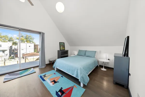 $979,000 | 1529 North Harding Avenue, Chicago, IL 60651