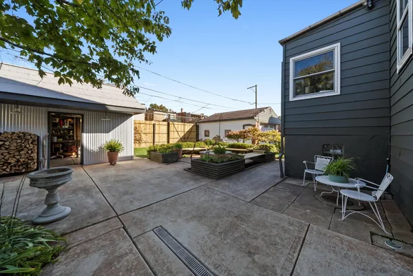 $979,000 | 1529 North Harding Avenue, Chicago, IL 60651