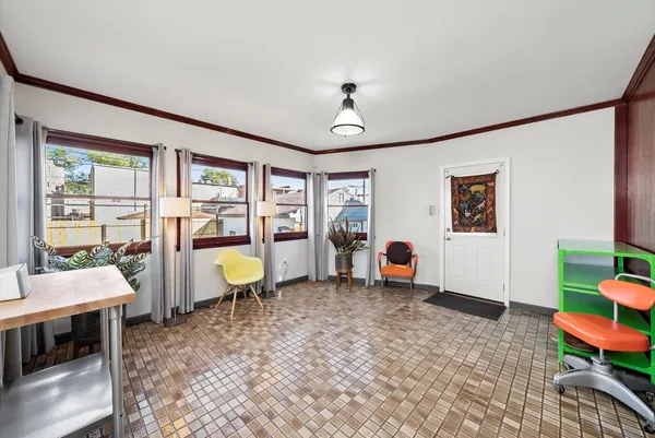 $979,000 | 1529 North Harding Avenue, Chicago, IL 60651