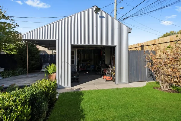 $979,000 | 1529 North Harding Avenue, Chicago, IL 60651