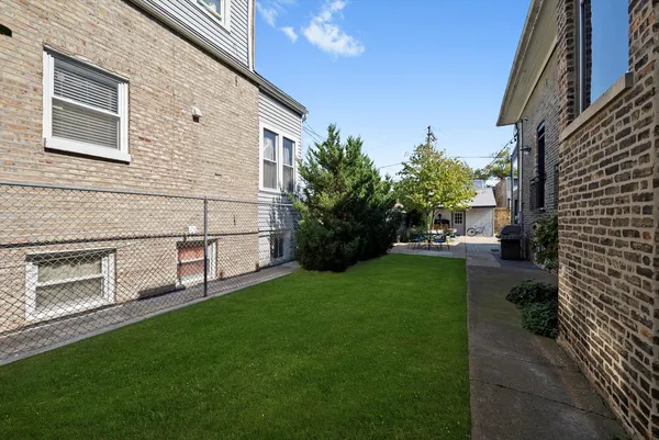 $979,000 | 1529 North Harding Avenue, Chicago, IL 60651