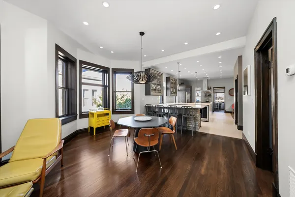 $979,000 | 1529 North Harding Avenue, Chicago, IL 60651