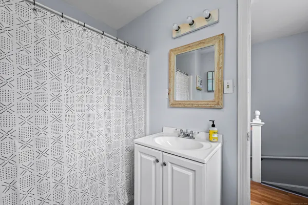 $275,000 | 23 Hotchkiss Street, Middletown, CT 06457