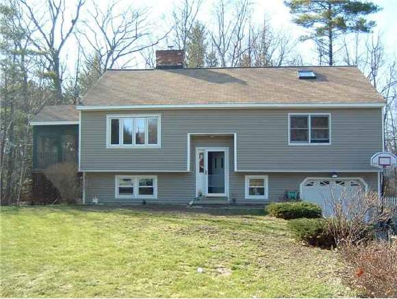 24 Westgate Road Derry, NH 03038 - Photo 1 of 1