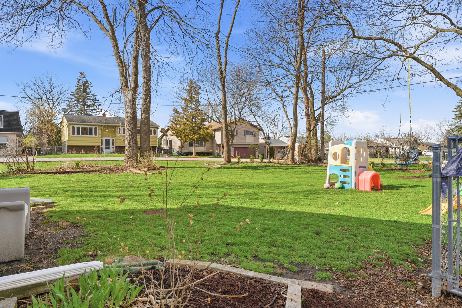 101 Oakleaf Road Lake In The Hills, IL 60156 - Photo 14 of 18