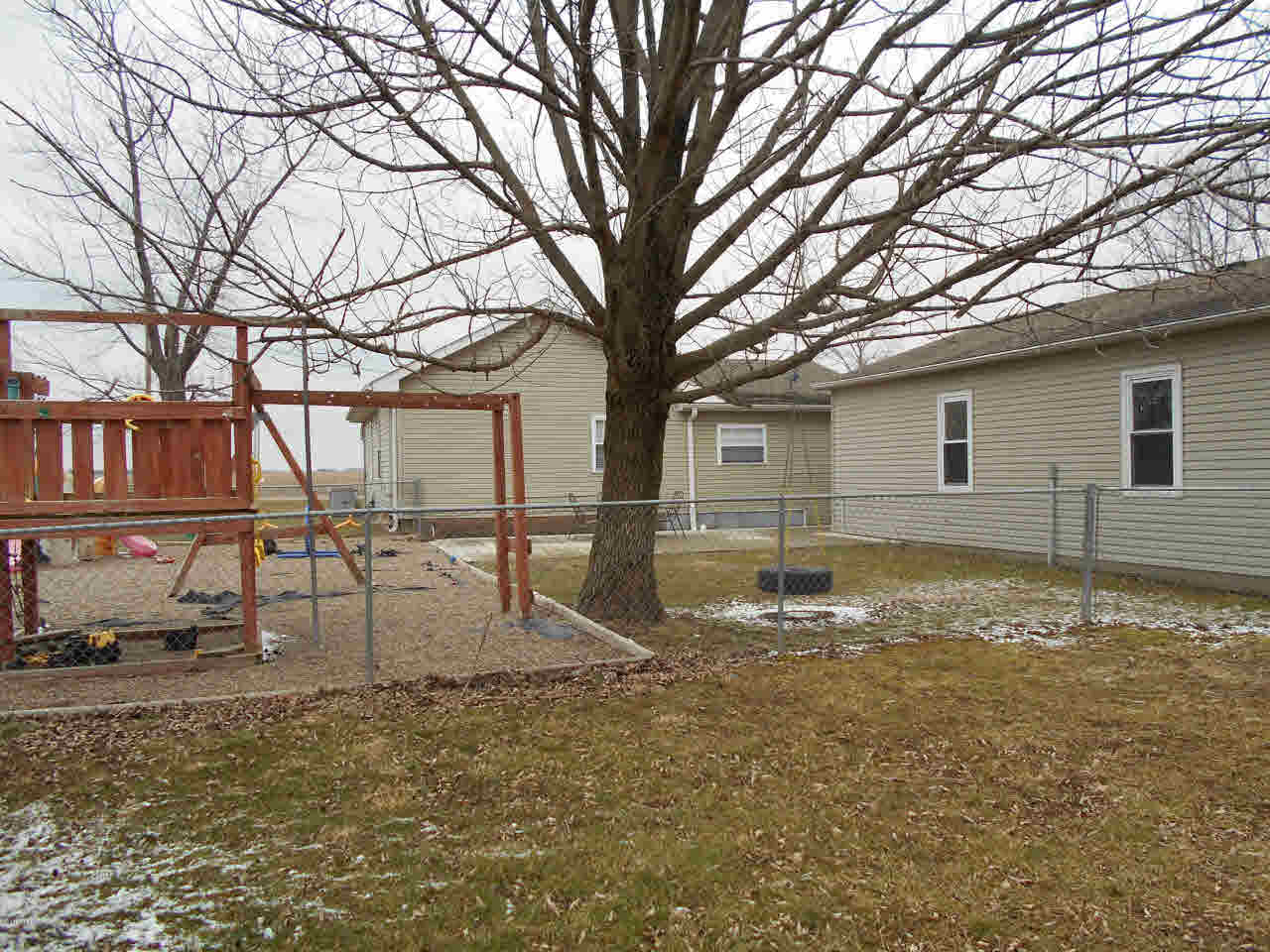 3252 Blue Mound Road Flora, IL 62839 - Photo 12 of 13