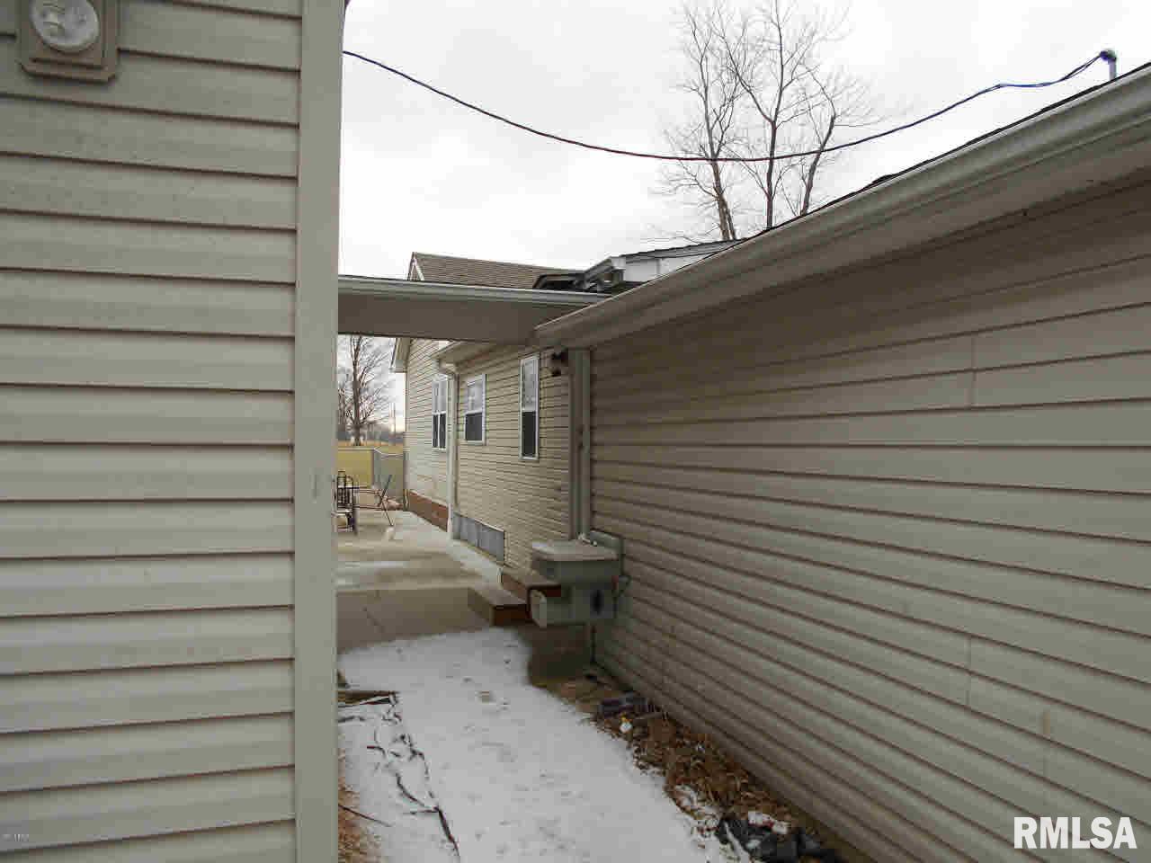 3252 Blue Mound Road Flora, IL 62839 - Photo 13 of 13