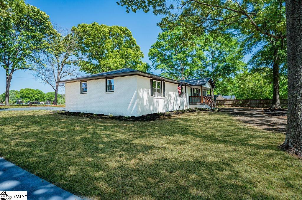 218 Ridgecrest Drive Williamston, SC 29697 - Photo 24 of 27