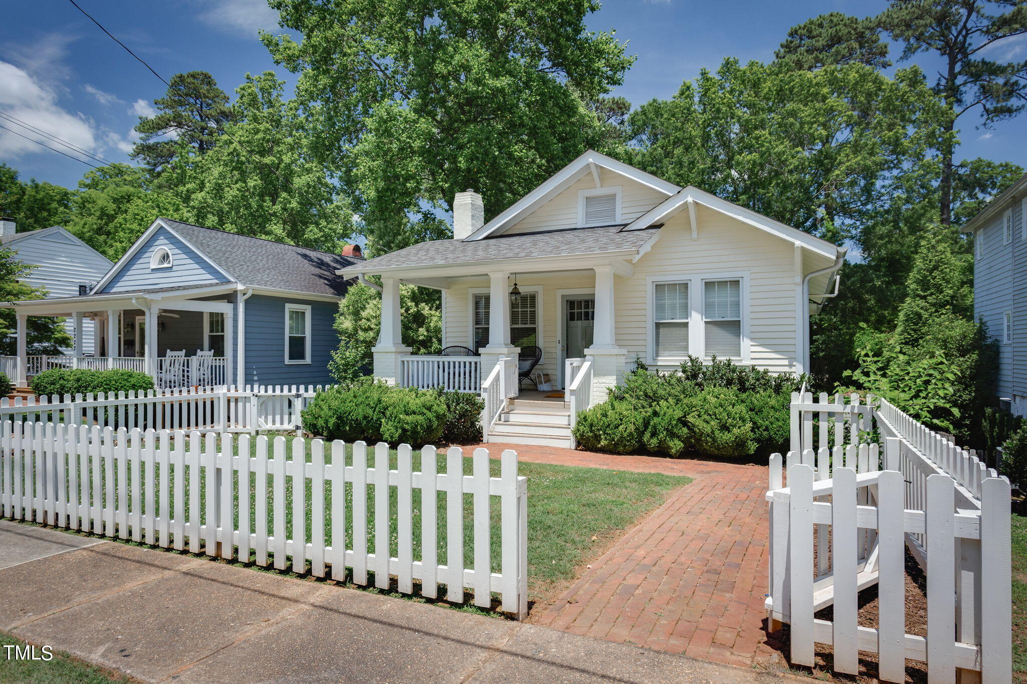 2220 Creston Road Raleigh, NC 27608 - Photo 2 of 36 16-web-or-mls-IMGL0205-enfuse