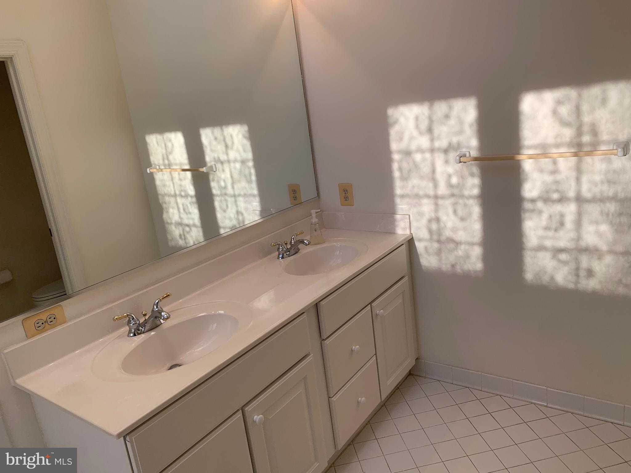 14124 Red Eagle Lane Silver Spring, MD 20906 - Photo 21 of 28 Bath