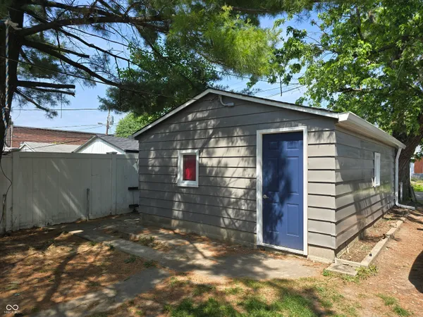 $1,750 | 2035 South Pennsylvania Street, Indianapolis, IN 46225